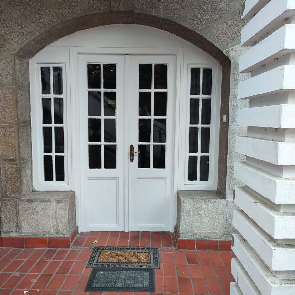 Main entrance, studio 511